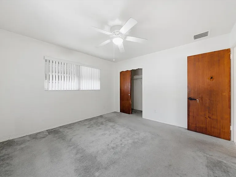 1647 Bay St SE — Photo 31