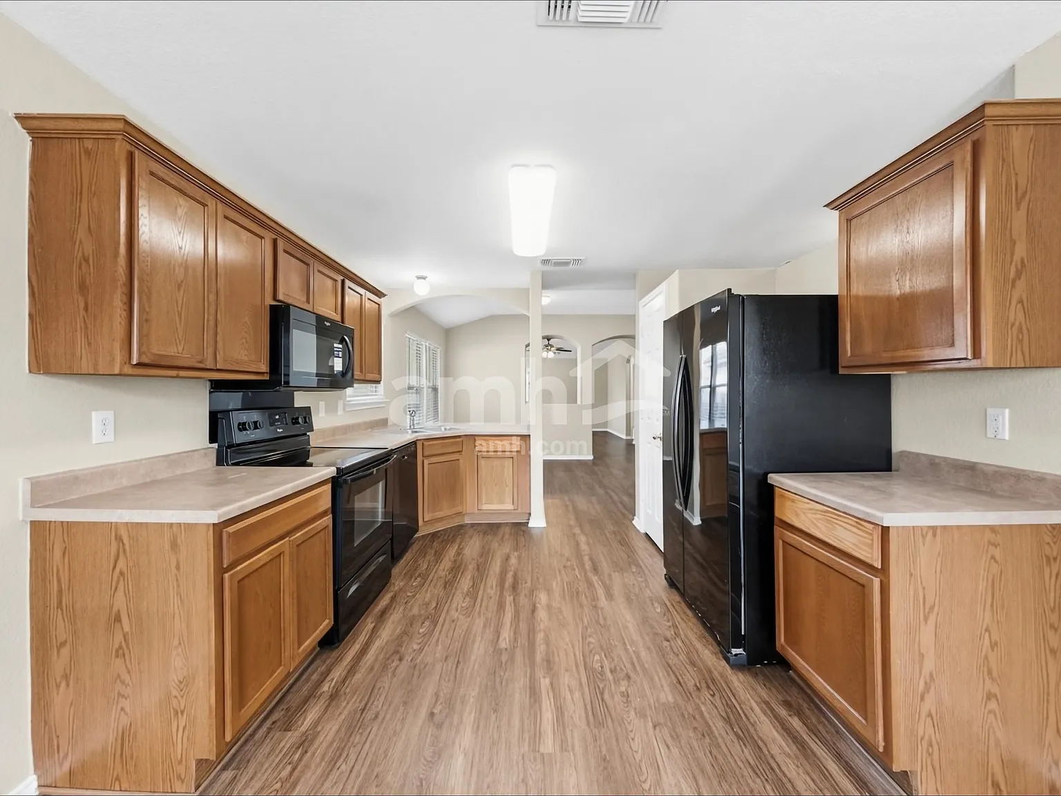 3 bed, 2.0 bath, 1700 sqft, $1,745 — Photo 3