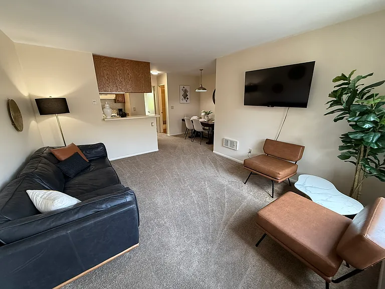 4455 Cherokee Ave #7 — Photo 1