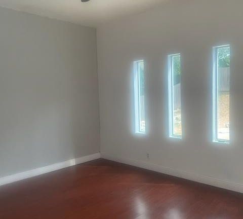 3rd image of 9823 Sugarloaf Dr