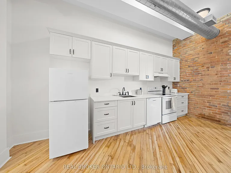 150 Mill St #204 — Photo 7