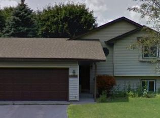 9842 Ilex St NW, Coon Rapids, MN 55433