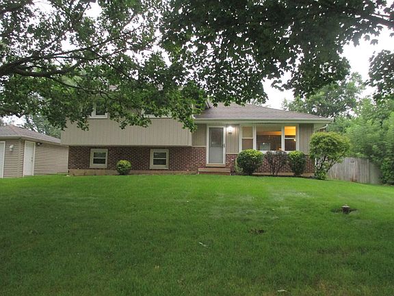 2nd image of 23W554 Burdette Ave
