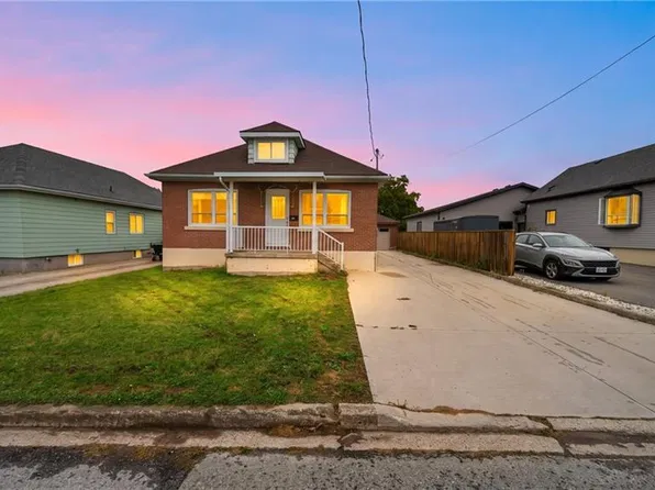 16 Garden St, Thorold, ON L2V 3J1