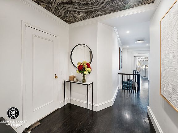 5th image of 2 W 67th St #5A