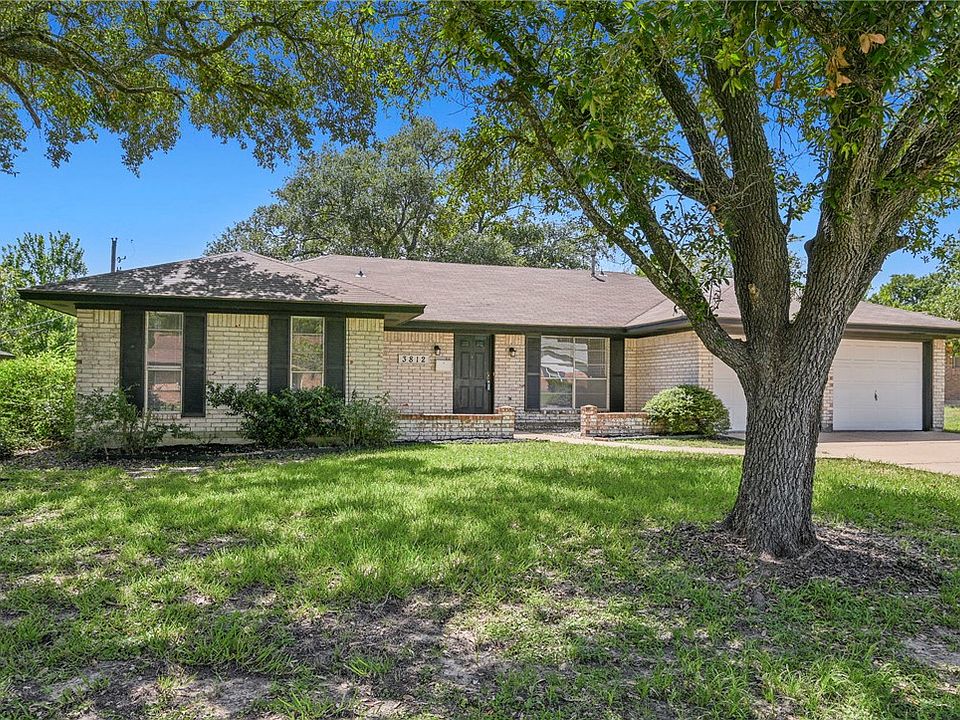 1st image of 3812 Holly Dr