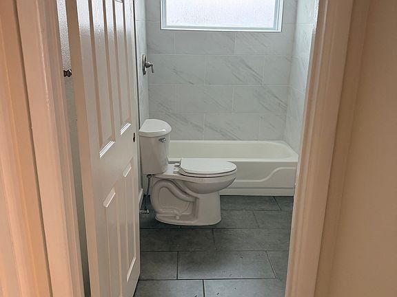3rd image of 1535 Contour Dr APT 8