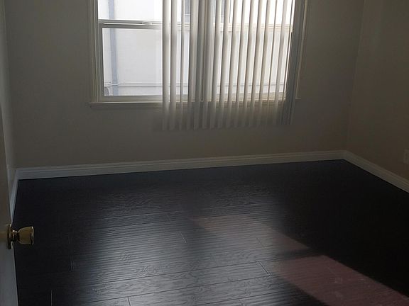 4th image of 208 S Santa Anita Ave