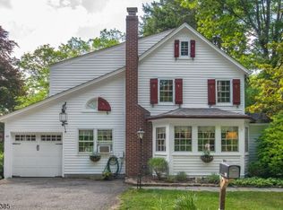 23 Roxiticus Rd, Mendham, NJ 07945