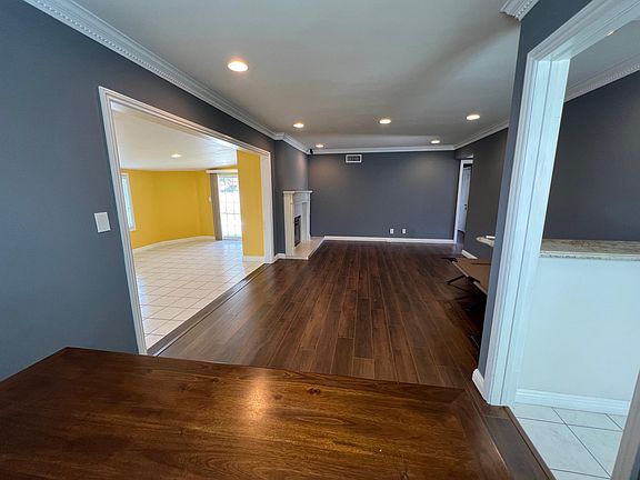 4th image of 9291 Via Balboa Cir