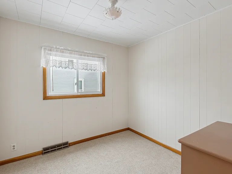 2206 S Monroe St — Photo 3