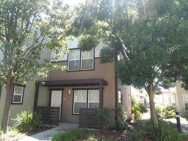 1st image of 2051 E San Antonio St