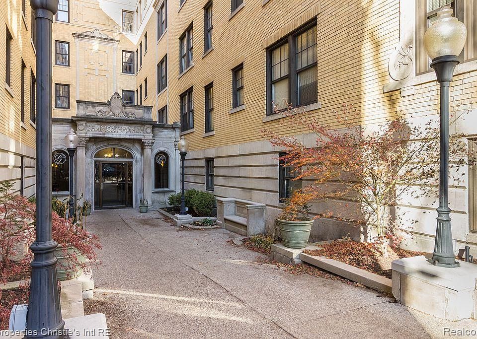 1st image of 120 Seward St #17/203