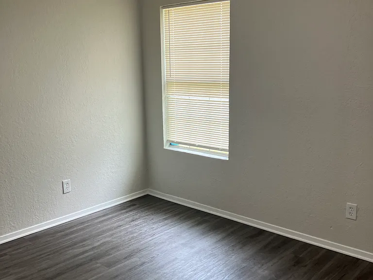 2552 Navasota Cir — Photo 12