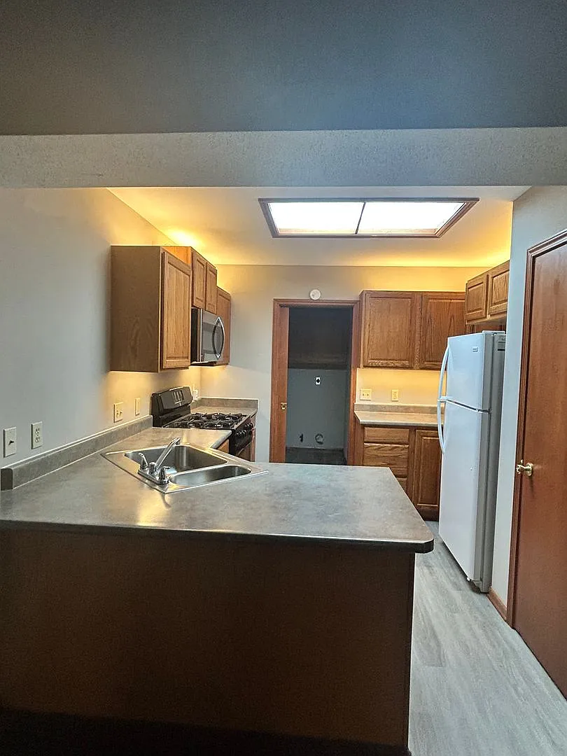 9615 Bridgewood Pl — Photo 3
