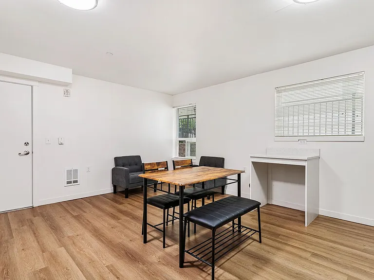 Radian Apartments — Photo 21