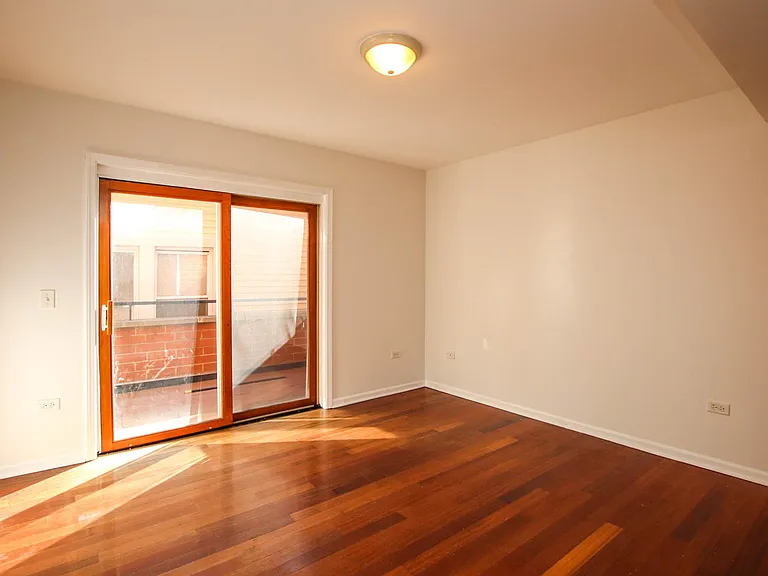 3545 N Pulaski Rd #204 — Photo 9