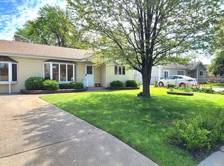 8209 Central Ave, Burbank, IL