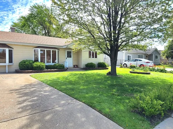 8209 Central Ave, Burbank, IL 60459