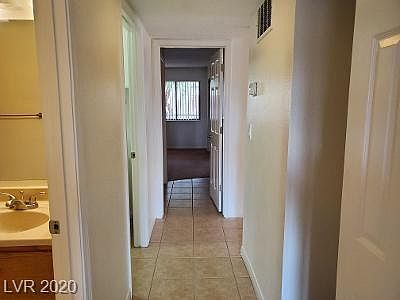 5th image of 2801 Iris Ct #0