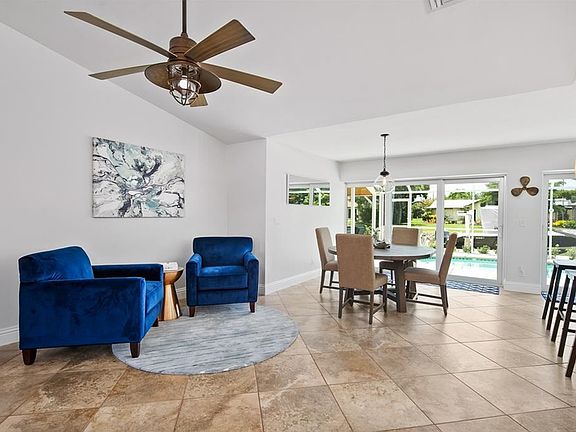 3rd image of 2552 Longboat Dr