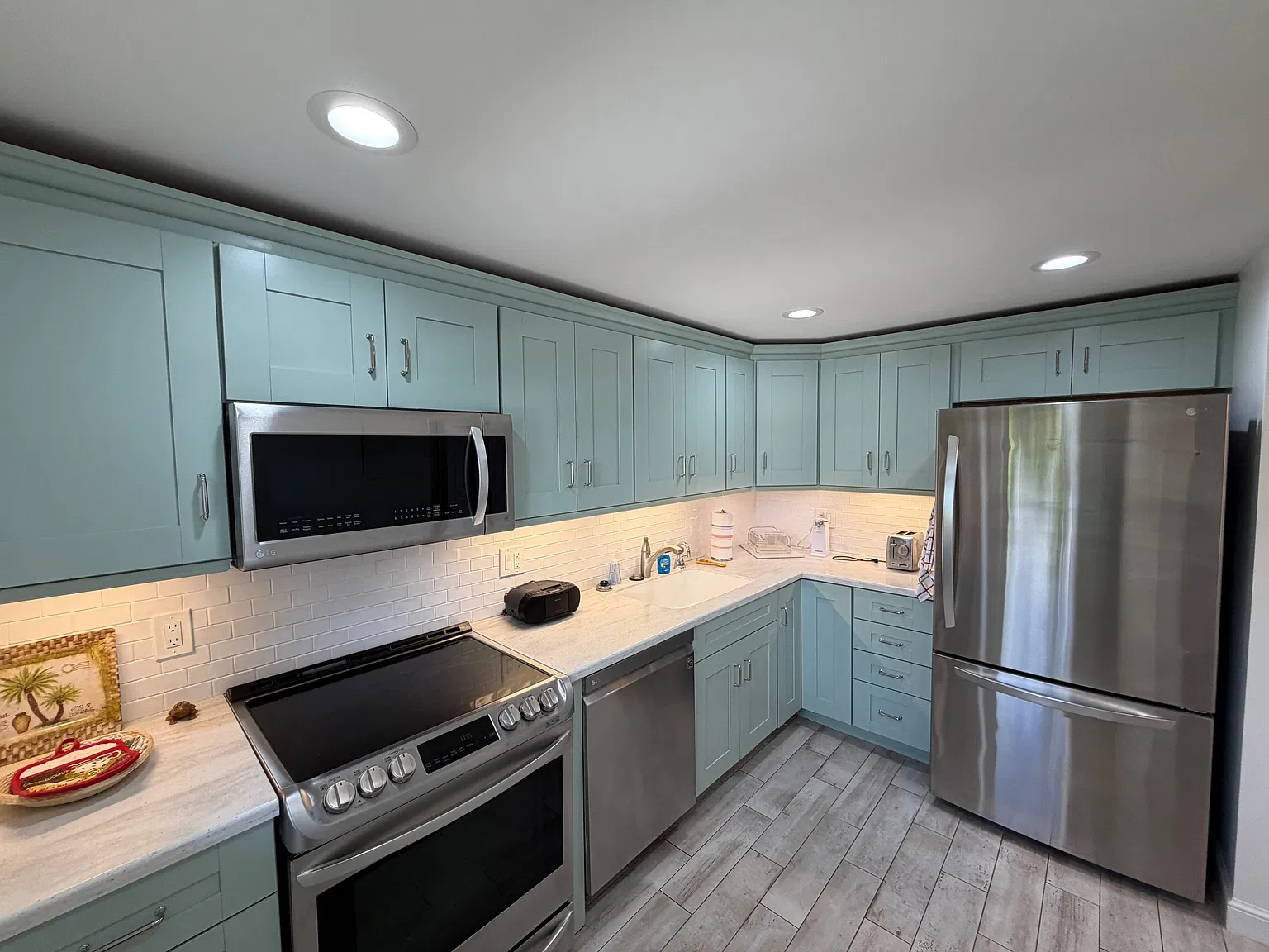 2 bed, 1200 sqft, $6,000 — Photo 3