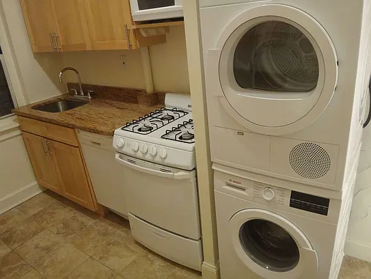 Rented by Paley Management | media 9