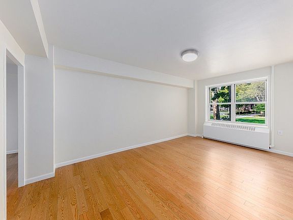 3rd image of 2170 Madison Ave APT Me