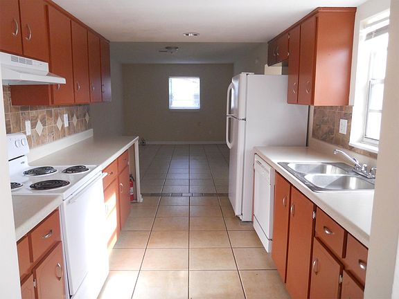 3rd image of 1089 Alladin Dr