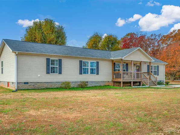 2991 Love Rd, Claremont, NC 28610