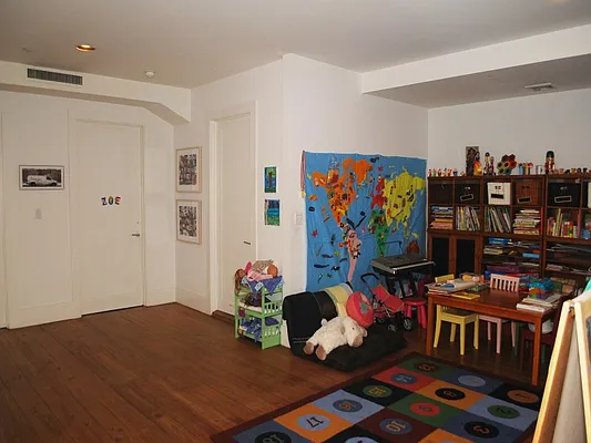 Rented by Sotheby's International Realty | media 9