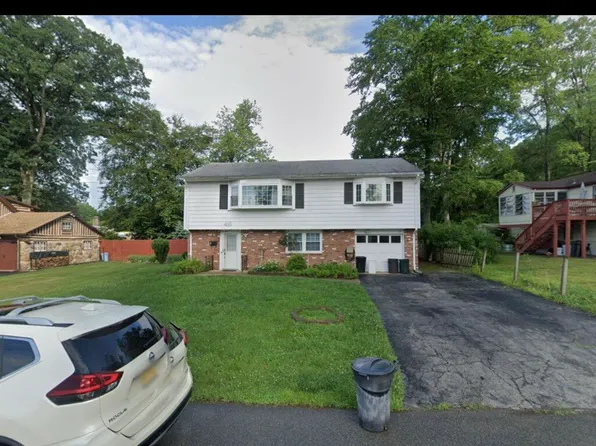 4 Graham Ct, Parsippany, NJ 07054