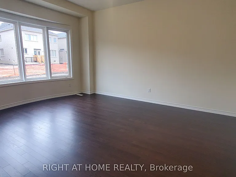 10 Northern Breeze Cres — Photo 4