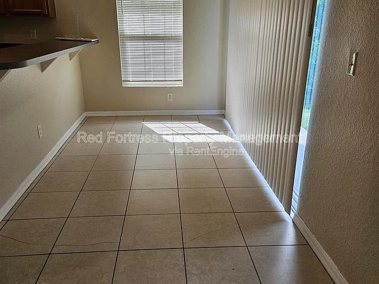 98 Milwaukee Blvd — Photo 7