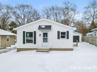 1628 Ira Ave NW, Grand Rapids, MI 49504