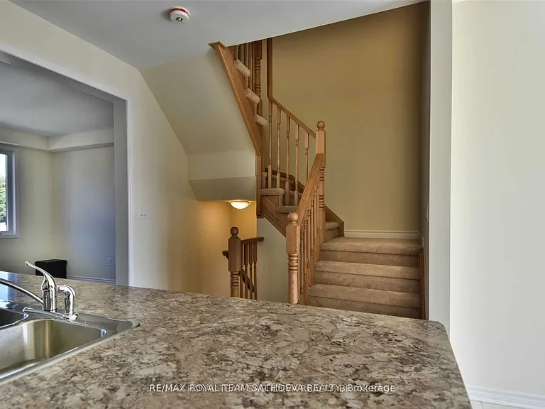 10 Heron Park Pl — Photo 27