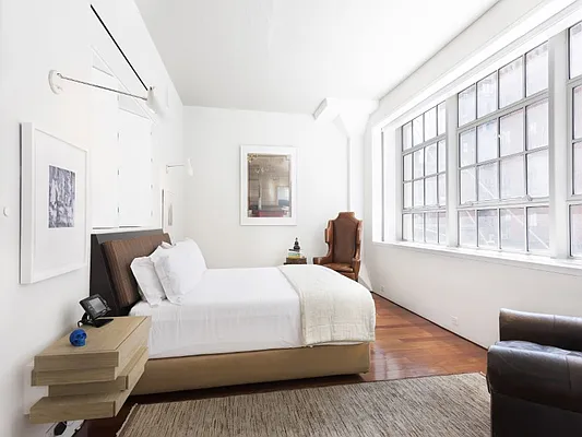 Sold by Sotheby's International Realty | media 18