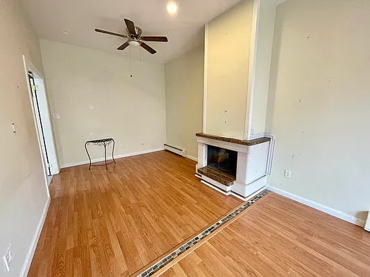 Rented by Ben Bay Realty Co | media 3