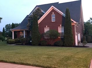 10923 Worthington Ln, Prospect, KY 40059