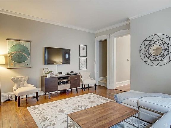 3rd image of 108 Brown St