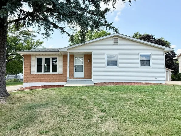 4408 70th St, Urbandale, IA 50322