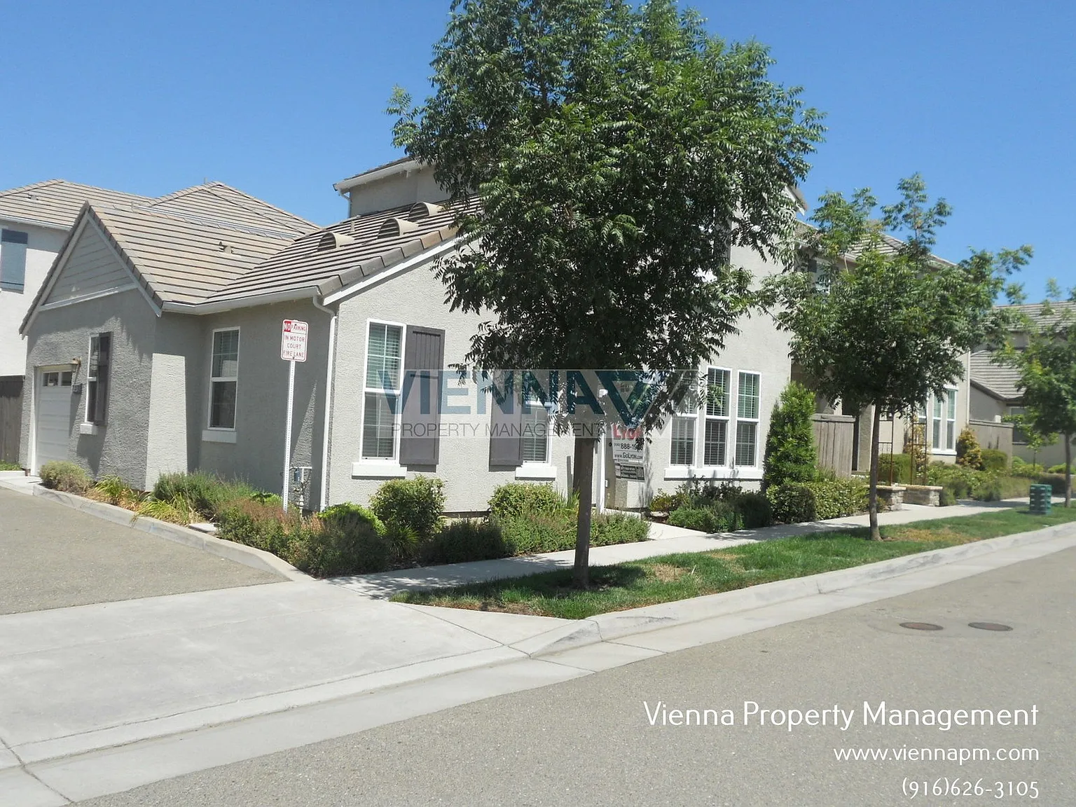3 bed, 2.0 bath, 1331 sqft, $2,495 — Photo 3