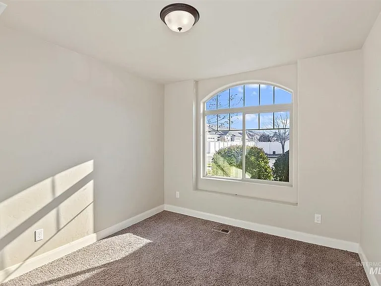 5026 W Brunmier Dr — Photo 10