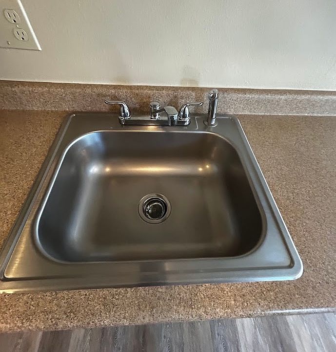 Stainless steel kitchen sink