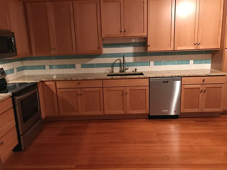 113 Park Ave — Photo 2