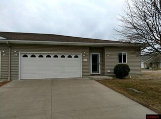 2054 Pratt Cir, Saint Peter, MN 56082