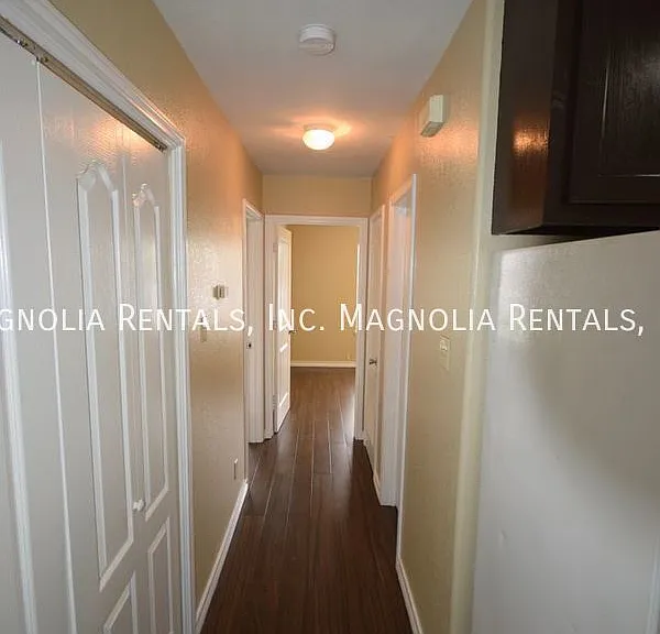 2924 N J St #221 — Photo 10