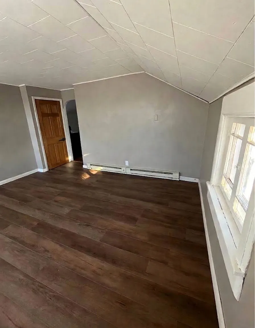 1 bed, 1000 sqft, $1,100 — Photo 1
