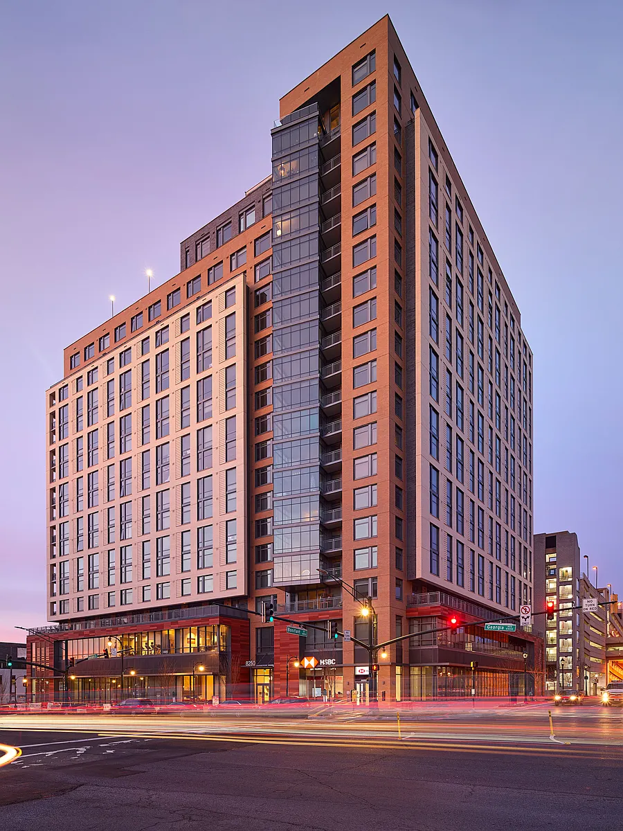 Building Photo - Solaire 8250 Georgia