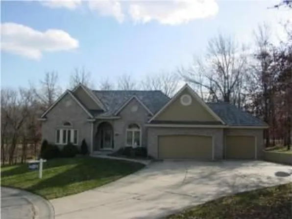 1130 NW Arrowhead Trl, Blue Springs, MO 64015